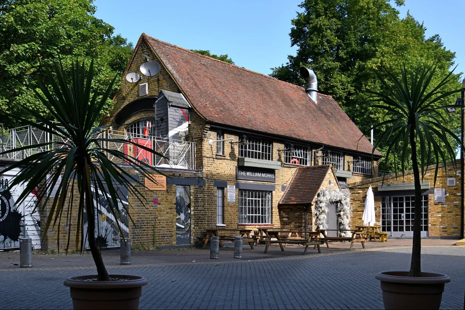 William Morris and the Arts & Crafts Revival at Merton Abbey Works